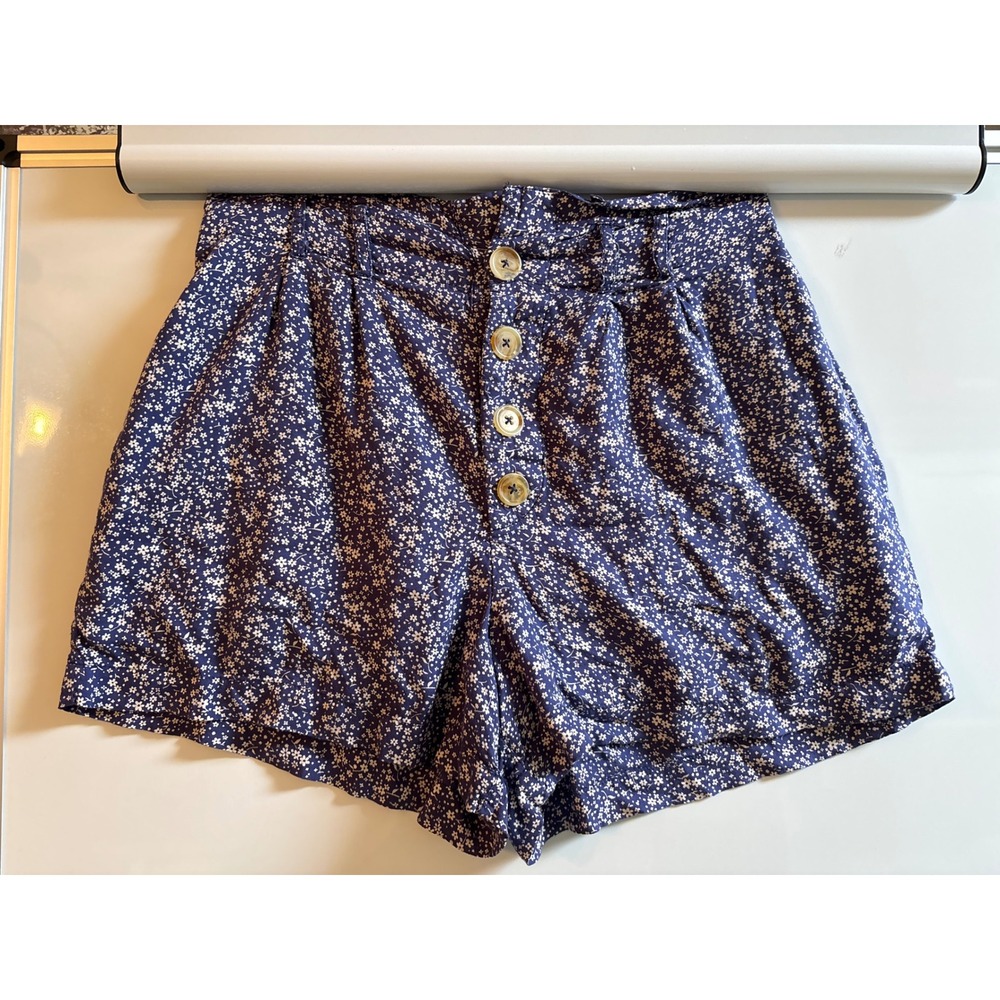 Mi Ami women's shorts small blue soft floral‎